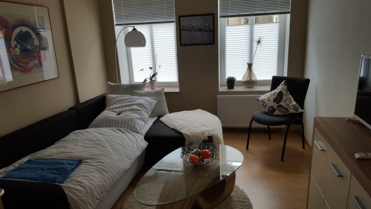 Neu! In Apartment *